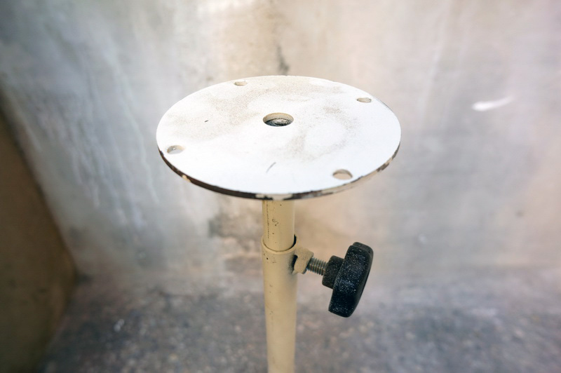 soporte alt.reg. 3ruedas 109-203x60 oplaca 10 otornillo 0_5.6u uno sinplaca
